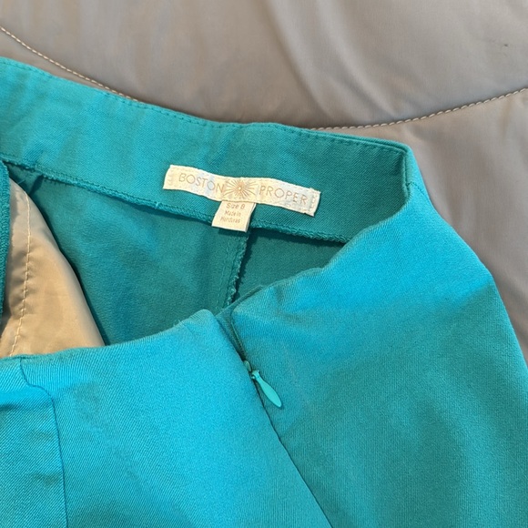 Boston Proper Shorts teal-ish green Size 8 - Picture 2 of 3